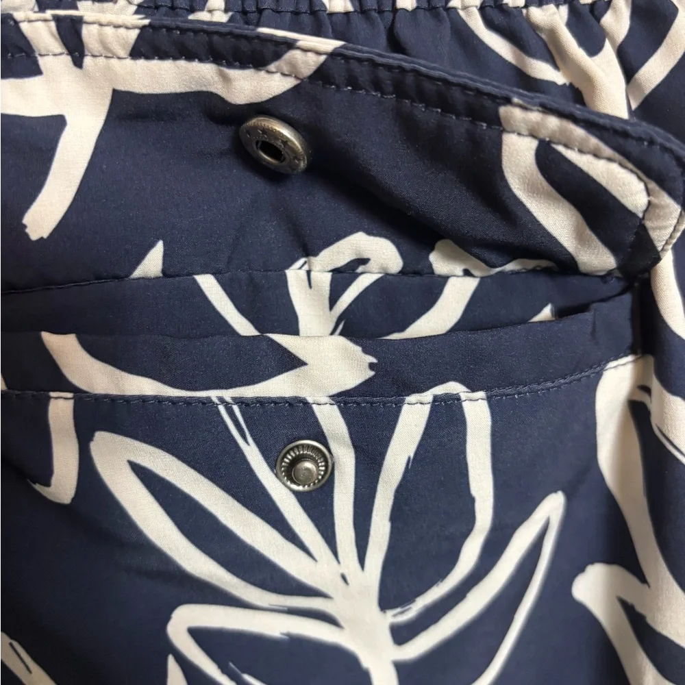 Onia‎ The Calder Mens Swim Trunks Shorts Floral Leaf Pattern Navy Blue White XXL